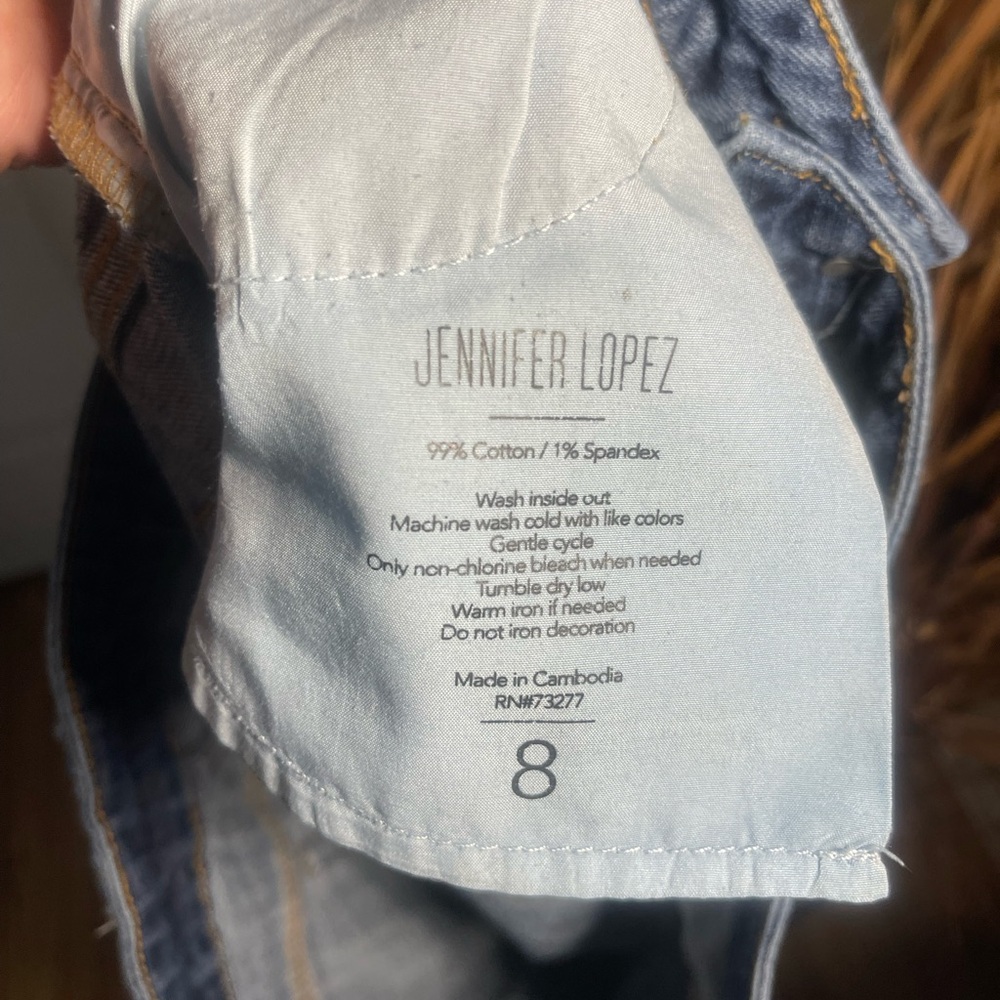 Jennifer Lopez brand women's distressed look jeans shorts size 8 - Picture 7 of 10
